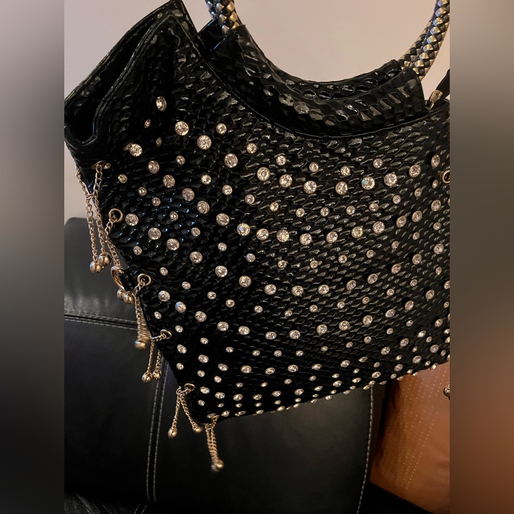 Brand New LUXURY Gold & Silver Rhinestoned Bag 👛 W/ Gold Handle ✨ Hot!